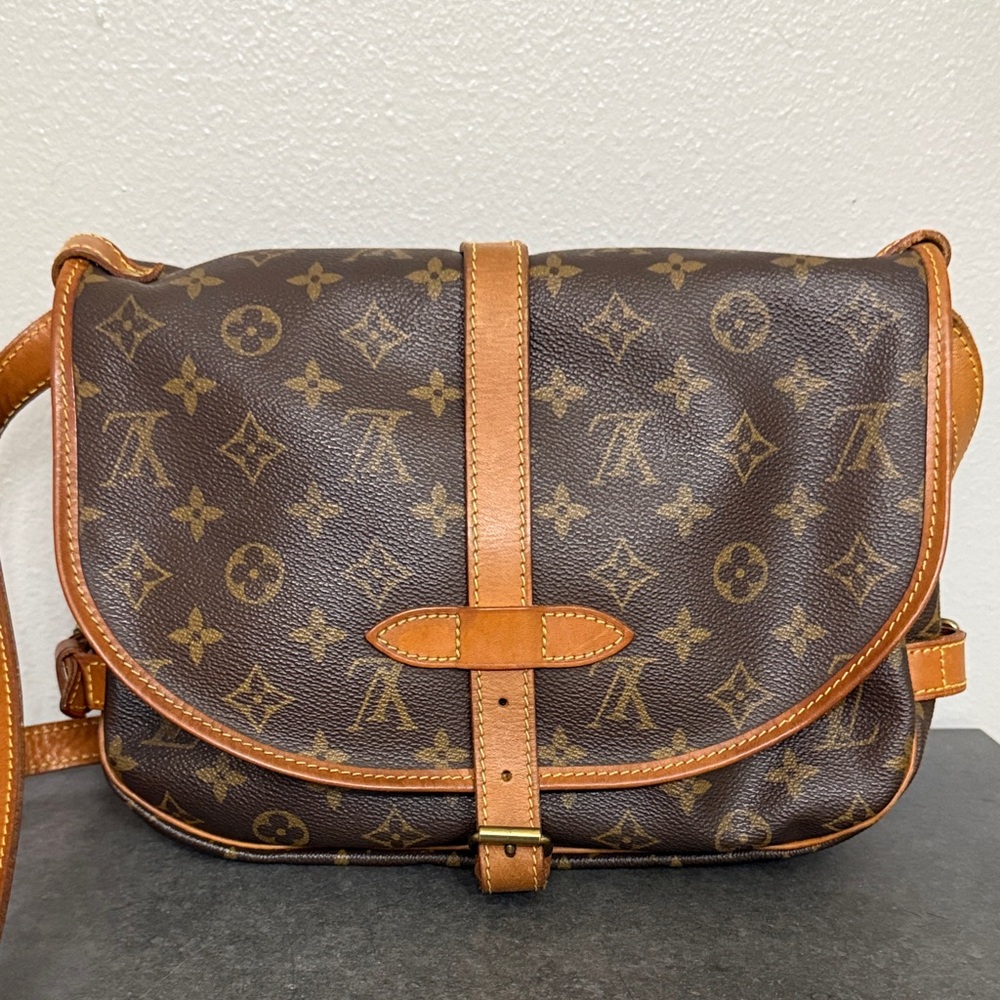 Preloved Louis Vuitton Saumur 30 crossbody